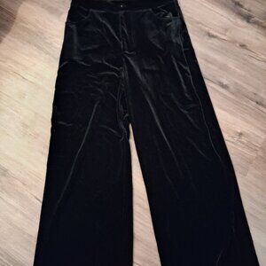 Cupshe x JoJo Midnight Black Wide Leg Velvet Trousers
